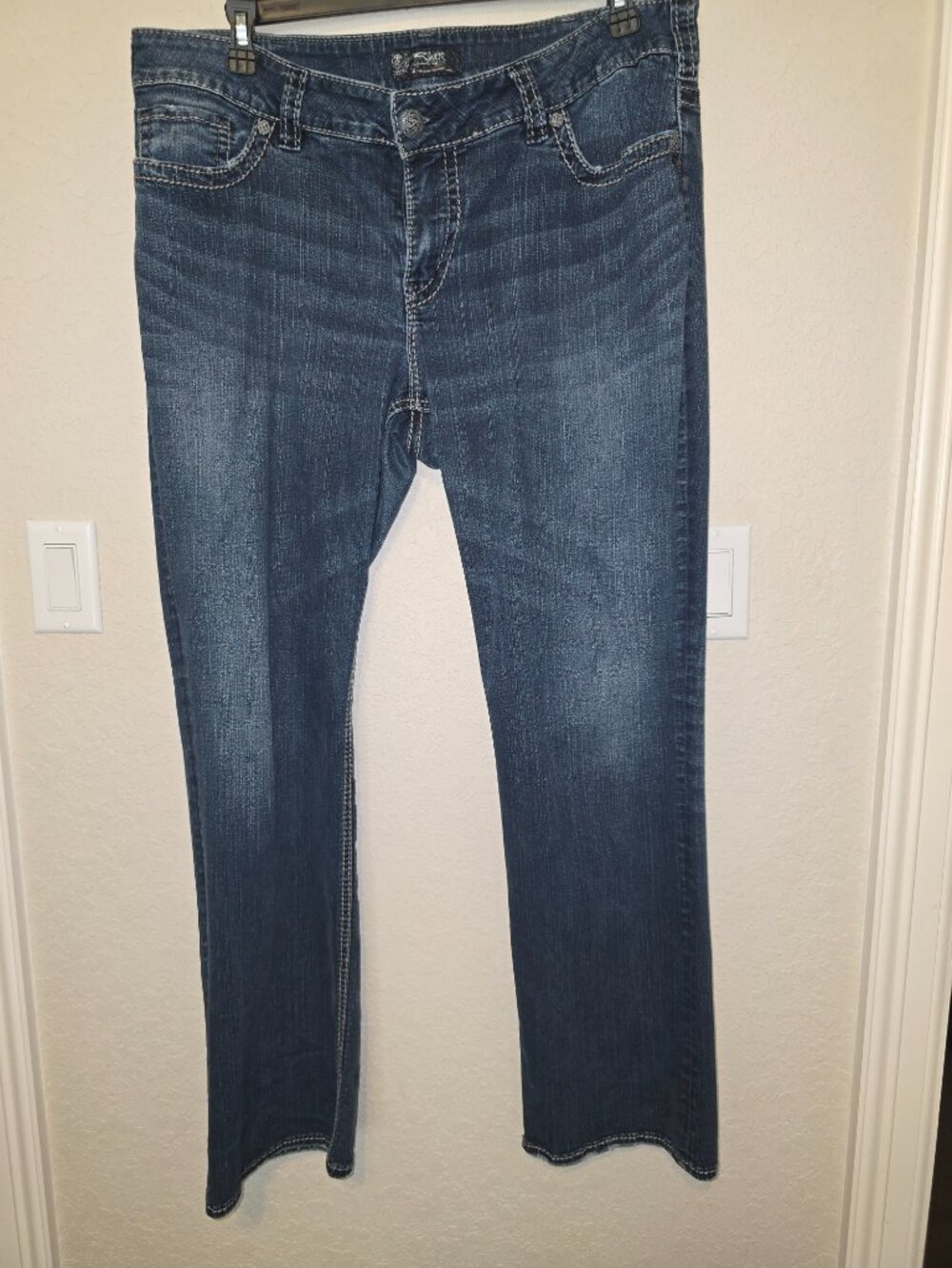 Silver Jeans Co. Suki Mid Style Slim Bootcut Jeans — Size 20 — 33" Inseam